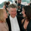 Isabella Rossellini David Lynch Laura Dern, Diane Ladd et Willem Dafoe venus présenter « Sailor et Lula » au Festival de Cannes 1990, d’où ils repartent avec la Palme d’Or.